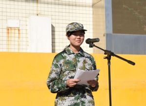 新生代表、临床医学院夏子娴同学发言 新生代表、临床医学院夏子娴同学发言